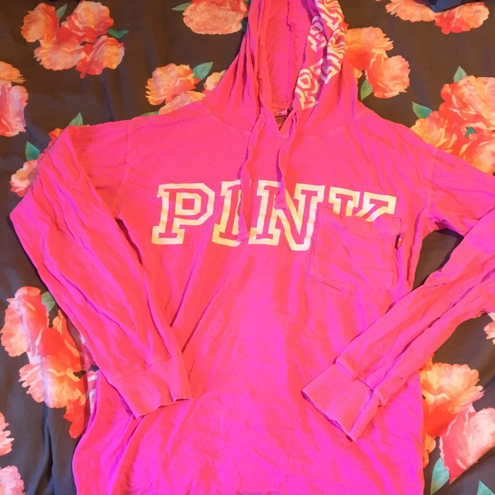 •SOLD• PINK pullover 🛍 - Picture 2 of 2